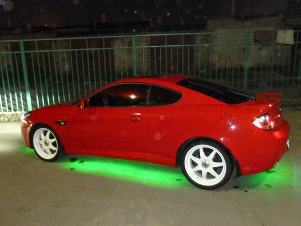 Установка неоновой подсветки днища зеленой Hyundai Coupe