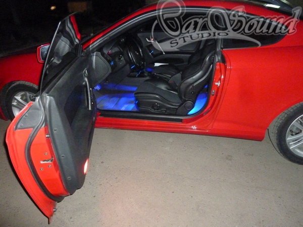 Установка неоновой подсветки днища и салона на автомобиль Hyundai Coupe