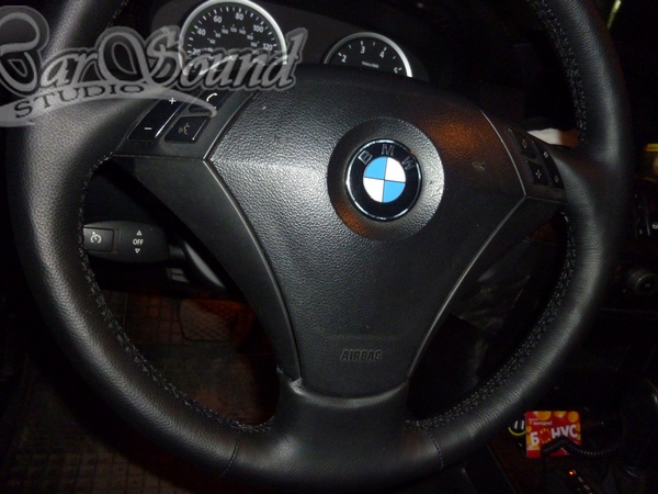 Перетяжка руля автокожей на BMW 530 (E60)